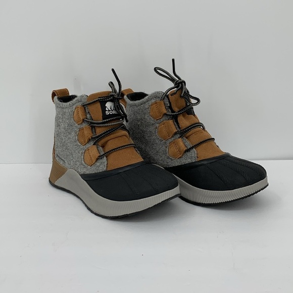 Sorel Out n About III waterproof winter boots lace-up ankle gray women new 6 - Picture 2 of 7